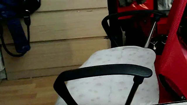 mayasmith online show from November 2025 08:12:01 PM