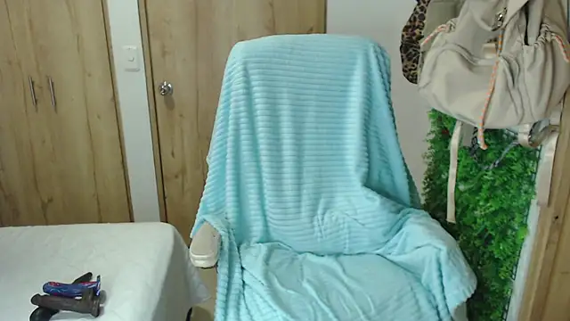Neerea online show from May 2026 11:42:01 PM