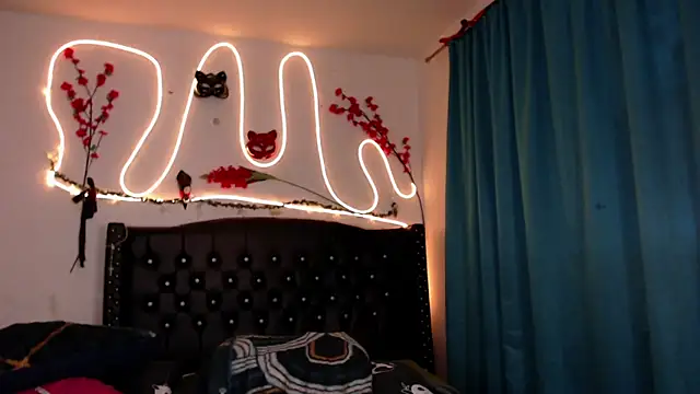 Snapshot of pussytight_pervert chatting on March 2025 07:55:01 PM pussytight pervert online show from March 2025 07:55:01 PM