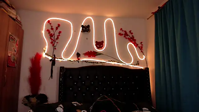 Snapshot of pussytight_pervert chatting on March 2025 11:23:02 PM pussytight pervert online show from March 2025 11:23:02 PM