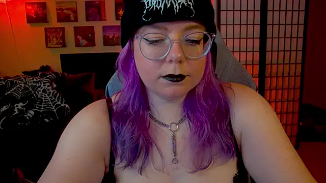 KiraSpitQueen online show from February 2026 04:44:01 AM