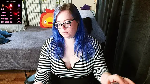Snapshot of KiraSpitQueen chatting on February 2025 02:27:02 AM KiraSpitQueen online show from February 2025 02:27:02 AM