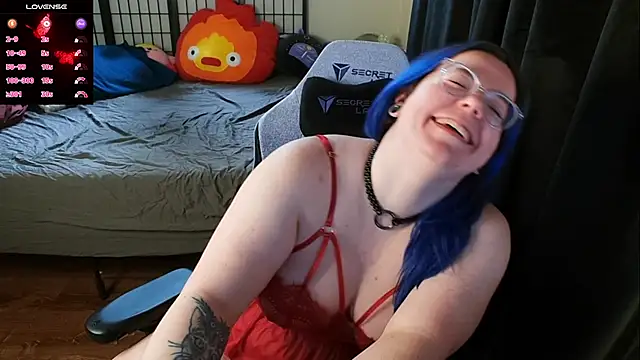Snapshot of KiraSpitQueen chatting on January 2025 02:47:01 AM KiraSpitQueen online show from January 2025 02:47:01 AM
