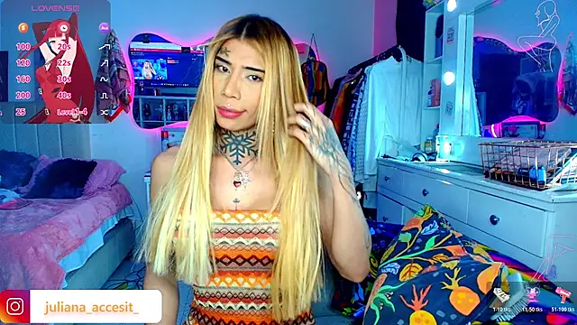 caroline cossei online show from April 2026 01:42:02 AM