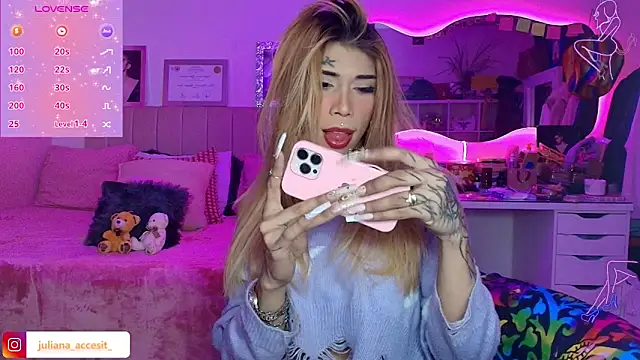 caroline cossei online show from February 2026 05:18:02 AM