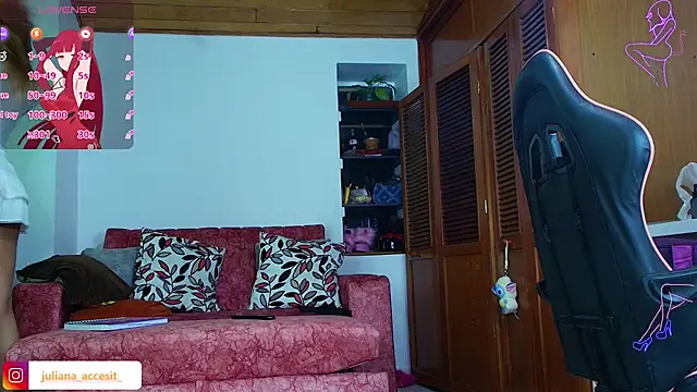 caroline cossei online show from February 2026 02:30:01 AM