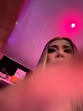 Snapshot of caroline_cossei chatting on September 2025 03:24:02 AM caroline cossei online show from September 2025 03:24:02 AM