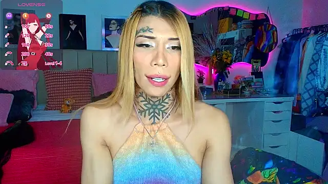 caroline cossei online show from March 2026 01:12:01 AM