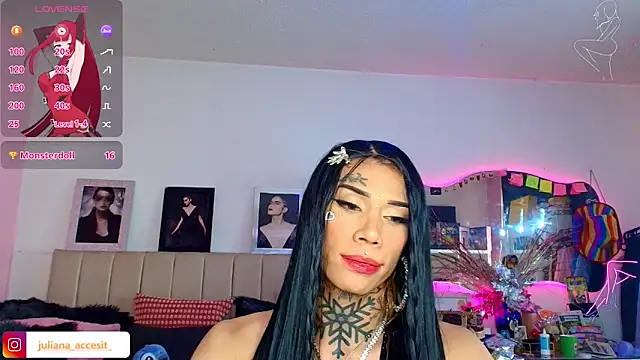 caroline cossei online show from March 2026 06:53:02 PM