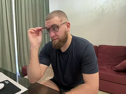 Snapshot of Bear_bear_ chatting on March 2025 04:57:02 AM Bear bear online show from March 2025 04:57:02 AM