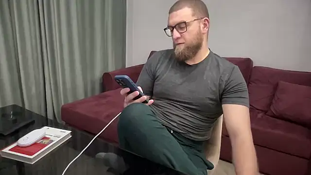 Snapshot of Bear_bear_ chatting on March 2025 12:55:02 AM Bear bear online show from March 2025 12:55:02 AM