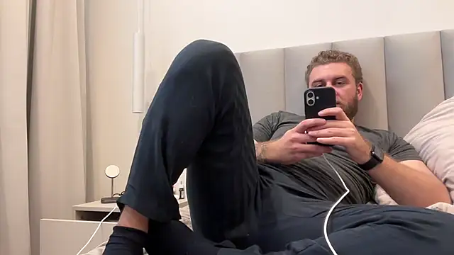 Bear bear  online show from March 2026 01:27:02 PM