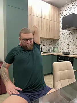 Snapshot of Bear_bear_ chatting on March 2025 06:18:01 PM Bear bear online show from March 2025 06:18:01 PM