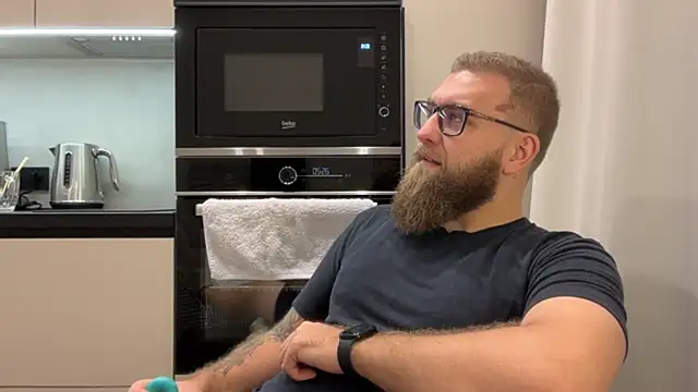 Snapshot of Bear_bear_ chatting on December 2025 12:04:01 PM Bear bear online show from December 2025 12:04:01 PM