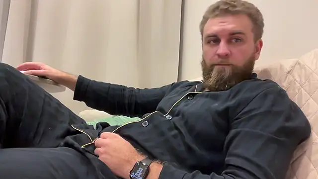 Bear bear  online show from February 2026 07:14:01 PM