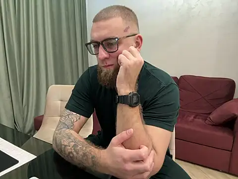 Snapshot of Bear_bear_ chatting on March 2025 02:31:02 AM Bear bear online show from March 2025 02:31:02 AM