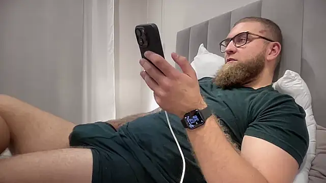 Snapshot of Bear_bear_ chatting on October 2025 02:40:02 PM Bear bear online show from October 2025 02:40:02 PM