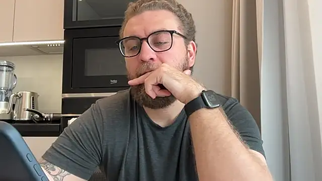 Bear bear  online show from April 2026 09:03:02 AM