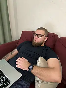 Snapshot of Bear_bear_ chatting on February 2025 11:48:02 PM Bear bear online show from February 2025 11:48:02 PM