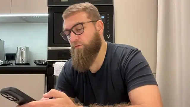 Snapshot of Bear_bear_ chatting on November 2025 11:21:02 AM Bear bear online show from November 2025 11:21:02 AM