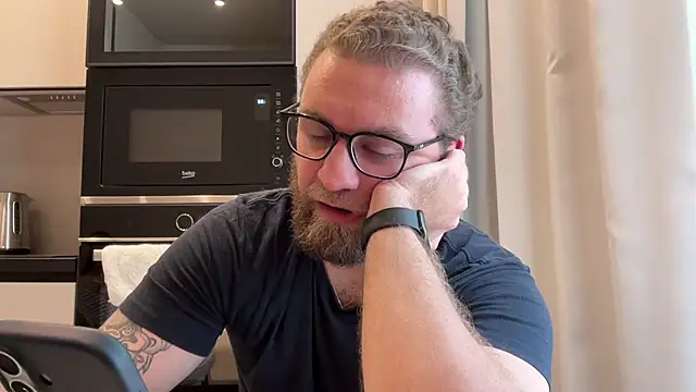 Bear bear  online show from April 2026 10:22:01 AM