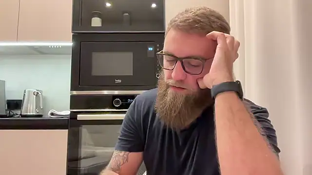 Snapshot of Bear_bear_ chatting on November 2025 11:21:02 AM Bear bear online show from November 2025 11:21:02 AM