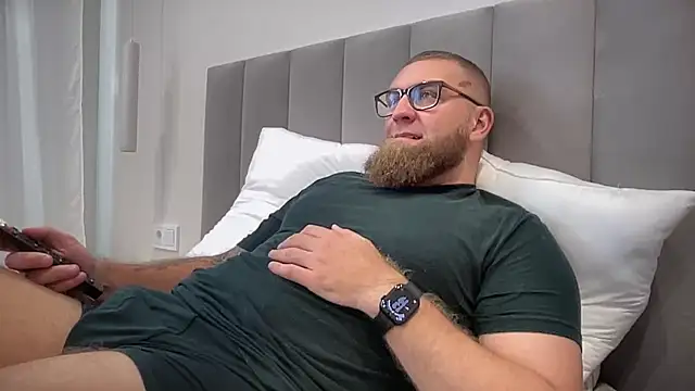 Snapshot of Bear_bear_ chatting on September 2025 10:21:02 AM Bear bear online show from September 2025 10:21:02 AM