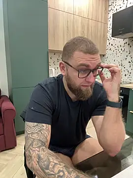 Snapshot of Bear_bear_ chatting on February 2025 02:31:02 PM Bear bear online show from February 2025 02:31:02 PM