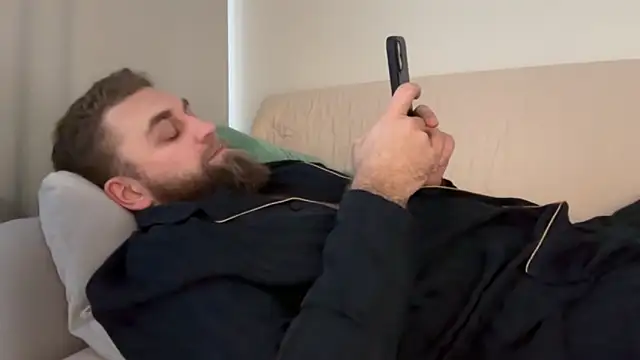 Bear bear  online show from February 2026 02:39:01 PM