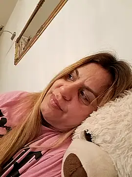 Snapshot of OliviaLewis chatting on February 2025 04:50:02 AM OliviaLewis online show from February 2025 04:50:02 AM