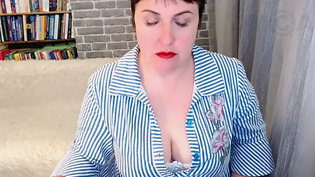 Rainbow lady online show from October 2025 07:31:01 AM