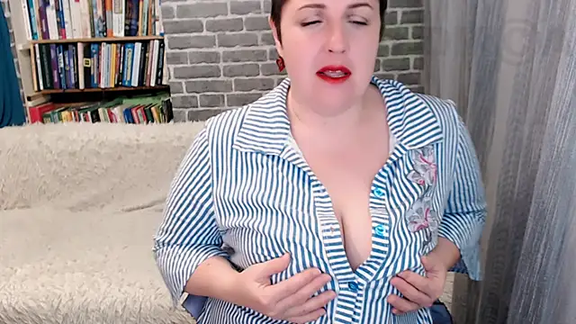 Rainbow lady online show from October 2025 02:44:02 AM