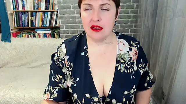 Rainbow lady online show from November 2025 04:02:01 AM