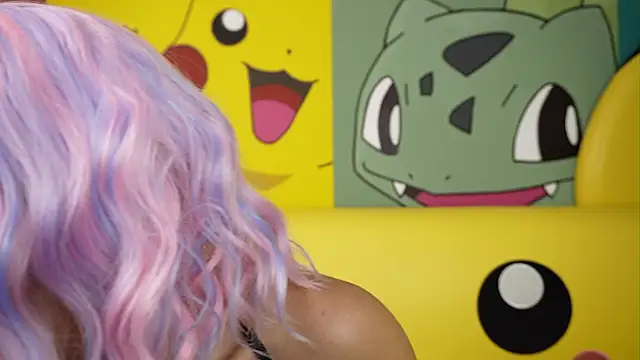 miss  maria online show from November 2025 06:00:02 PM