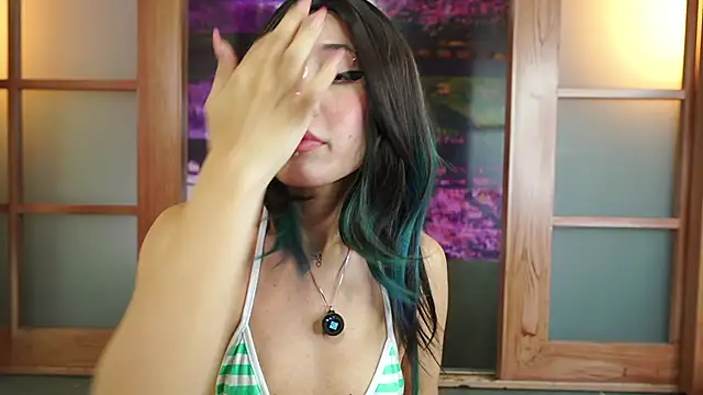 miss  maria online show from October 2025 07:04:02 PM