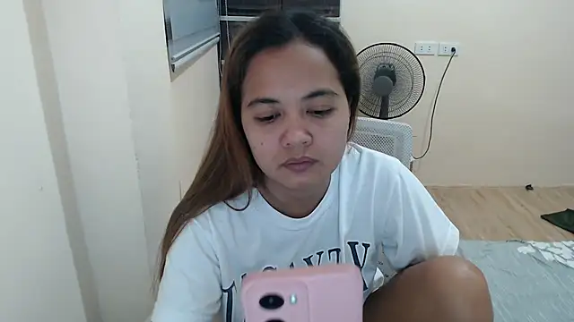 xTheLastVIRGINx online show from December 2025 02:17:01 PM