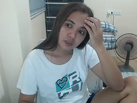 Snapshot of xTheLastVIRGINx chatting on April 2026 01:13:02 PM xTheLastVIRGINx online show from April 2026 01:13:02 PM
