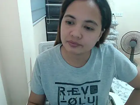Snapshot of xTheLastVIRGINx chatting on March 2026 01:24:01 PM xTheLastVIRGINx online show from March 2026 01:24:01 PM
