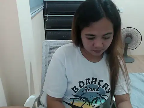 xTheLastVIRGINx online show from February 2026 01:00:01 PM