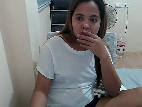 xTheLastVIRGINx online show from December 2025 03:47:01 PM