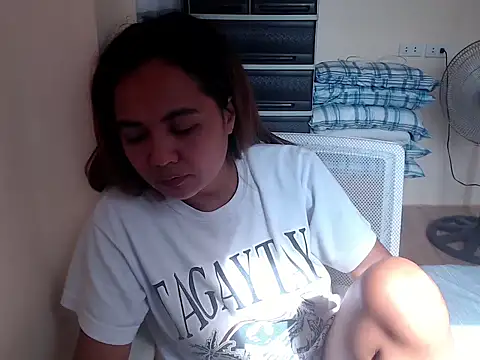 xTheLastVIRGINx online show from February 2026 06:32:01 AM