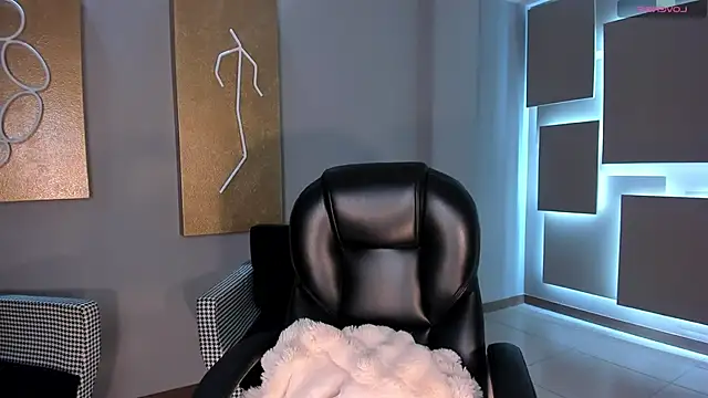 JuanitaClay online show from October 2025 12:48:02 PM