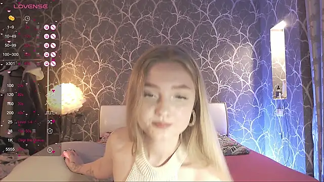 MiaMiaMeow online show from November 2025 04:06:02 PM