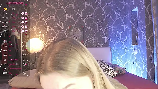 MiaMiaMeow online show from March 2026 04:45:01 PM