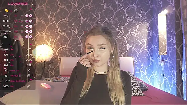 MiaMiaMeow online show from February 2026 05:04:02 PM