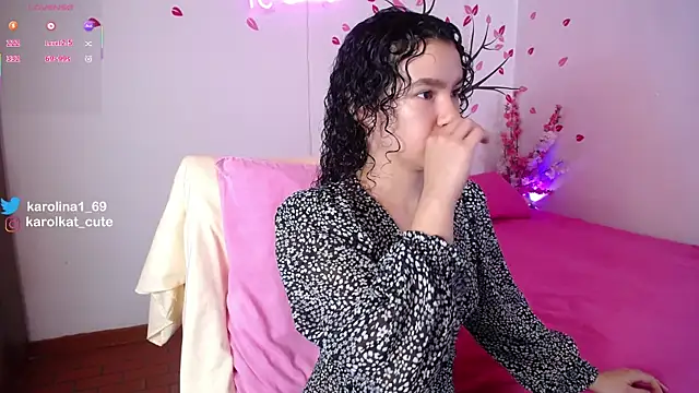 Karolina 1 online show from September 2025 01:40:02 PM