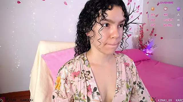 Karolina 1 online show from April 2026 02:07:02 PM