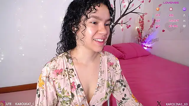 Karolina 1 online show from May 2026 01:53:01 PM