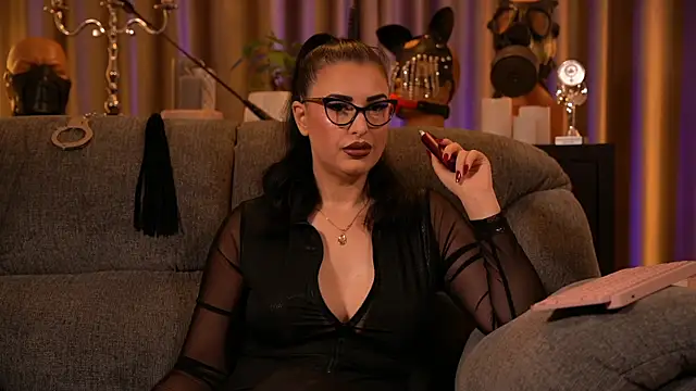 Snapshot of kelly_kent chatting on October 2025 10:32:02 PM kelly kent online show from October 2025 10:32:02 PM