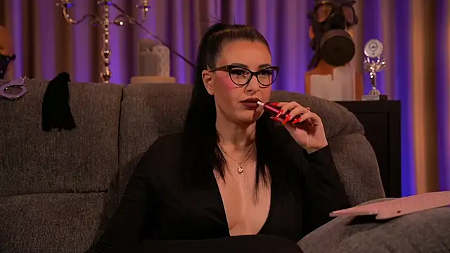Snapshot of kelly_kent chatting on February 2025 11:54:02 PM kelly kent online show from February 2025 11:54:02 PM